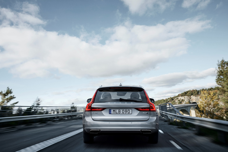 Illustration for article titled The 2017 Volvo V90 Is Beautifully Wagon-Tastic